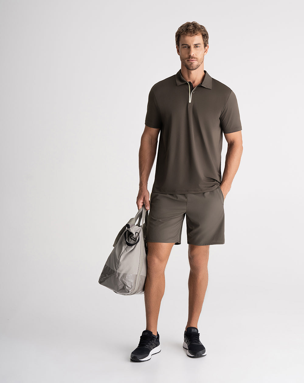 Polo deportiva hombre control humedad verde