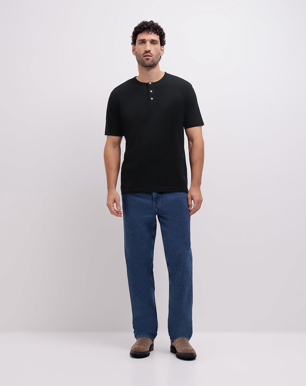 Camiseta regular manga corta negra hombre
