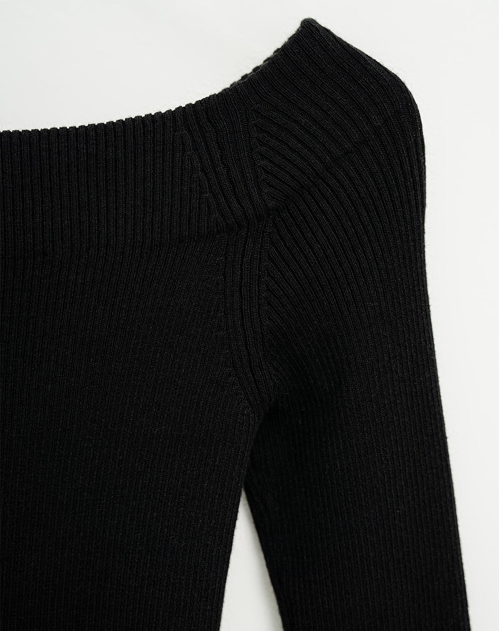 Camibuzo hombros descubiertos semi ajustado tejido negro mujer