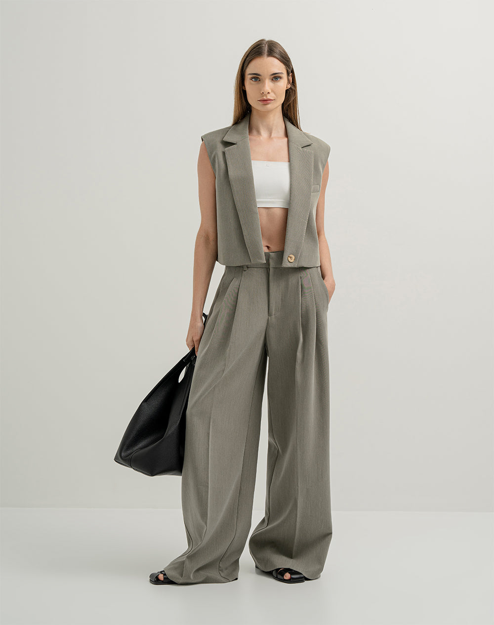 Chaleco crop regular fit sin capucha verde