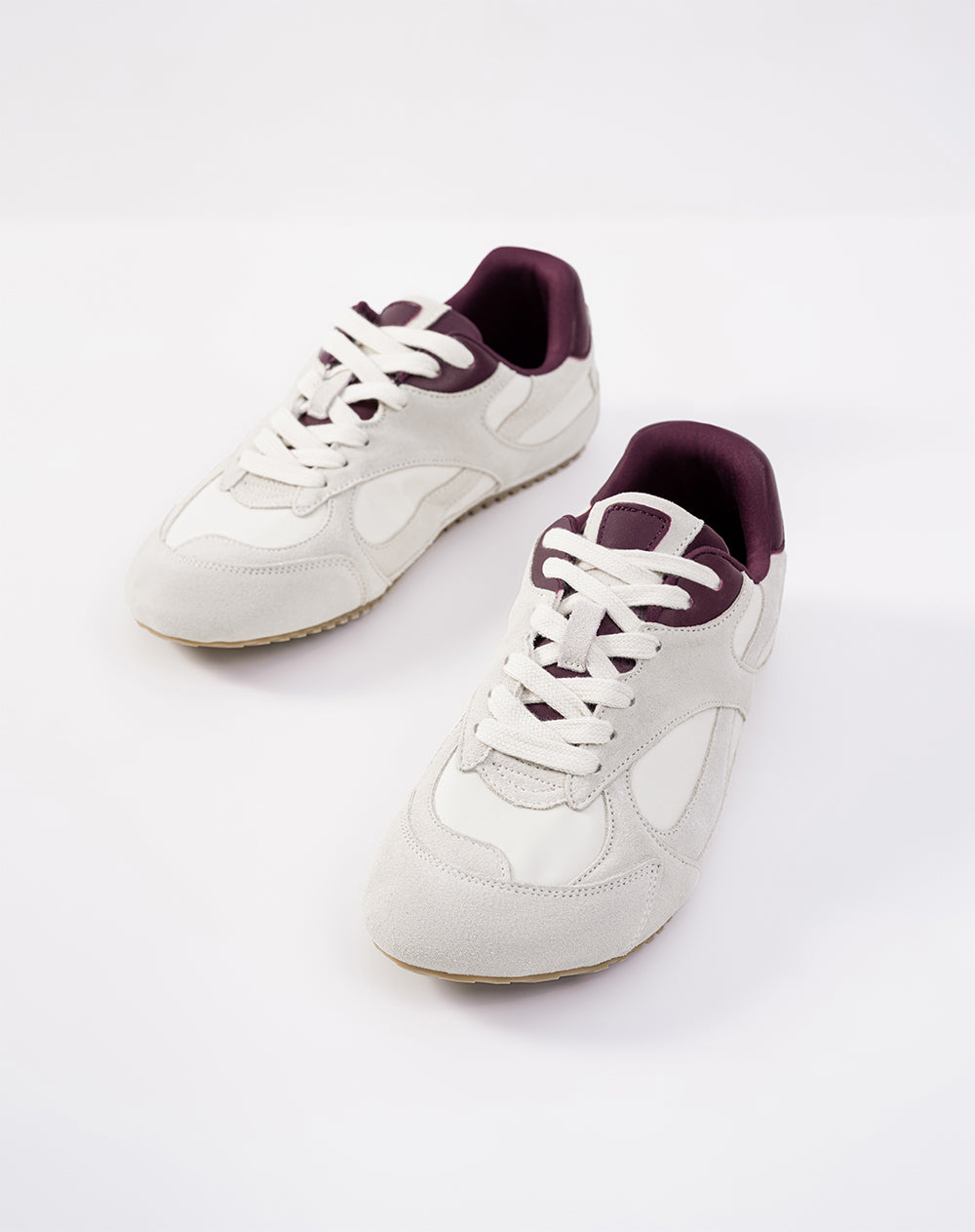 Tenis casuales tipo gamuza mujer