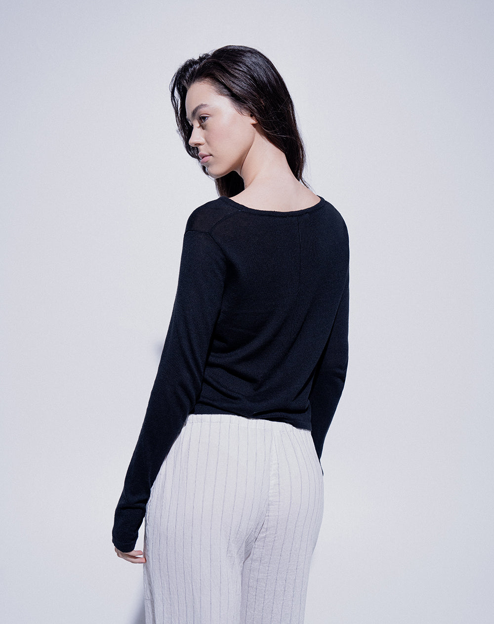 Buzo regular fit negro