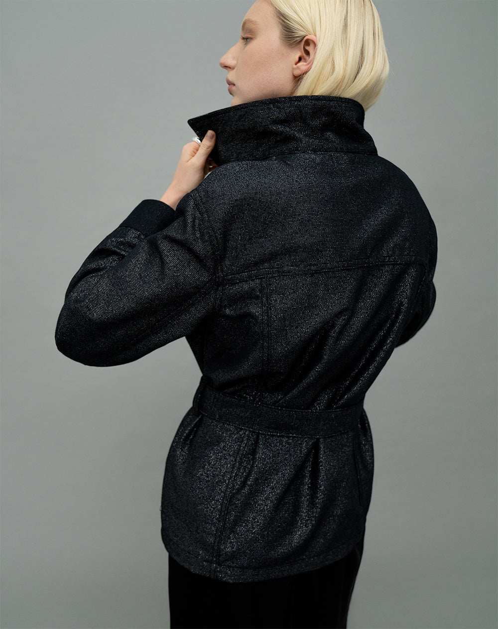 Chaqueta con brillo de denim negro