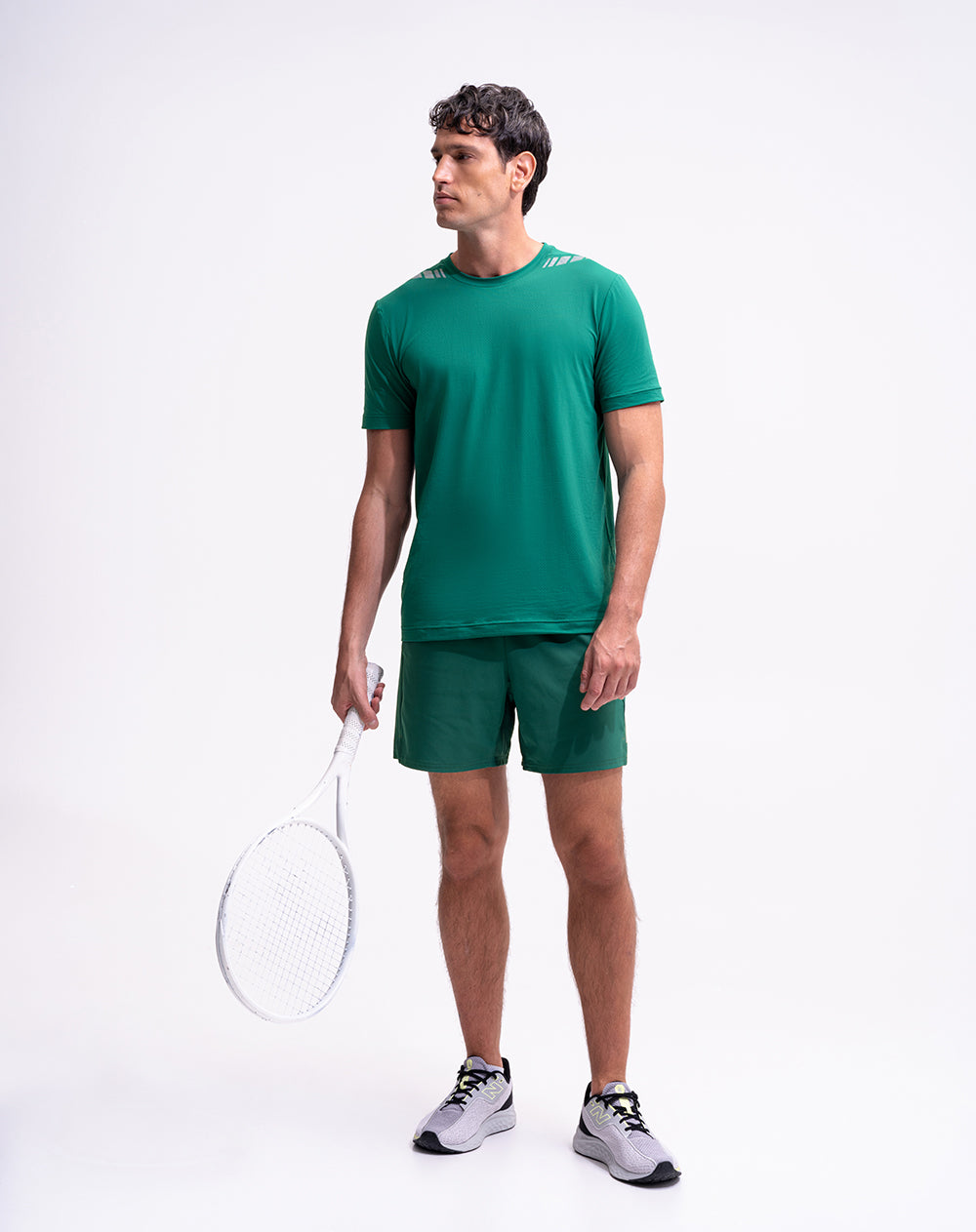 Pantaloneta deportiva malla interna verde hombre