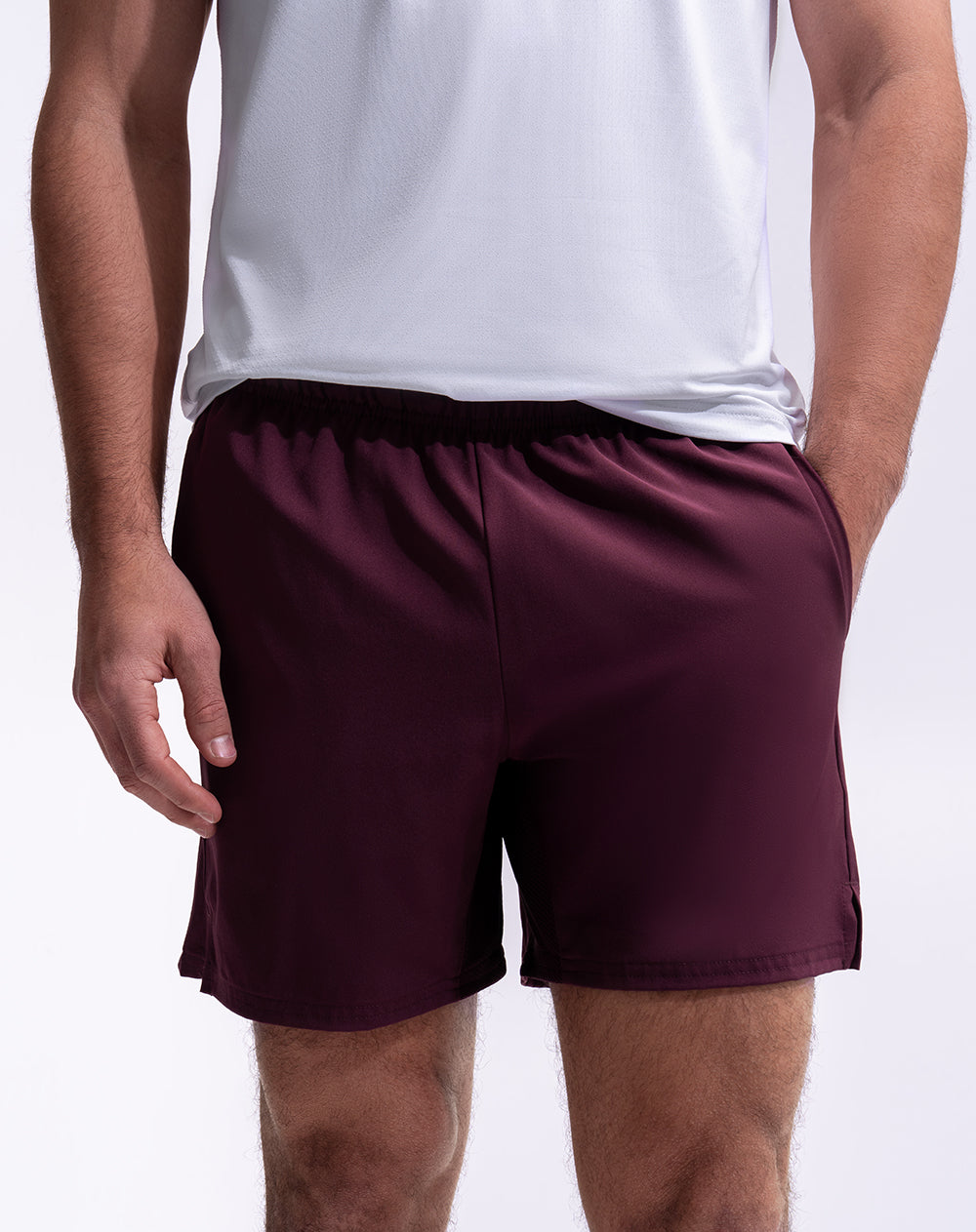 Pantaloneta deportiva malla interna vino tinto hombre