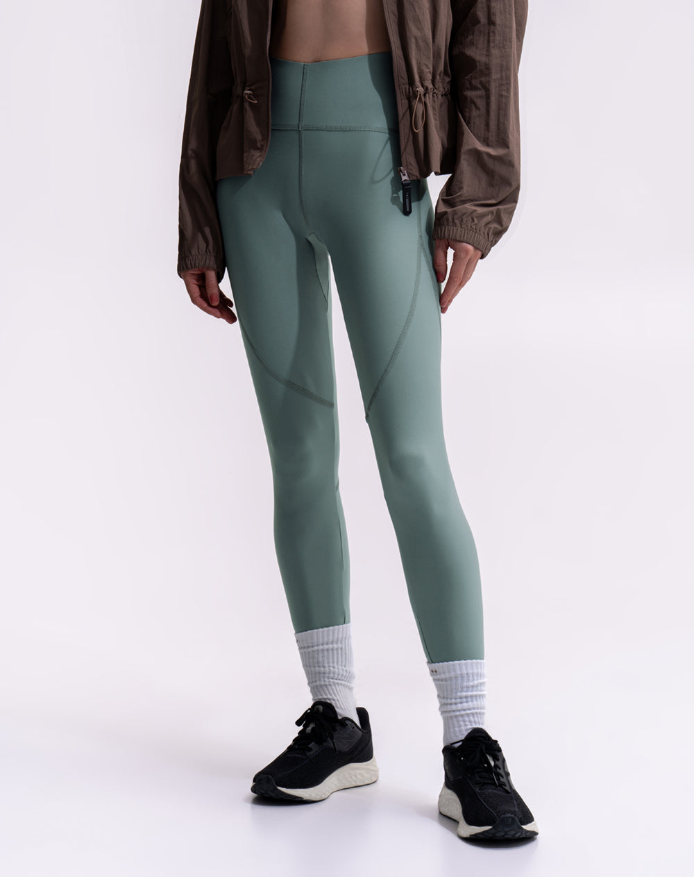 Legging deportivo tiro alto control abdomen gris verdoso mujer