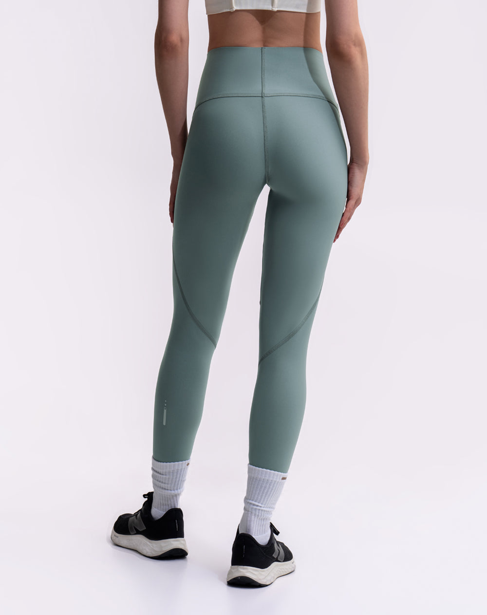 Legging deportivo tiro alto control abdomen gris verdoso mujer