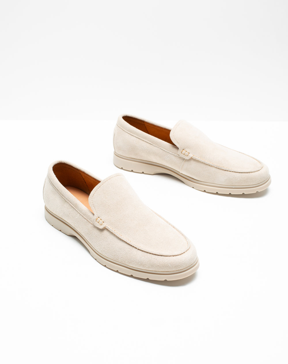 Zapatos loafer en cuero beige