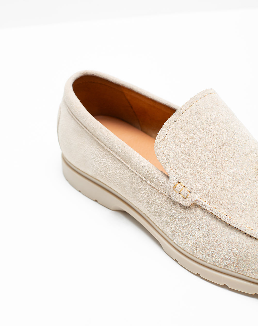 Zapatos loafer en cuero beige