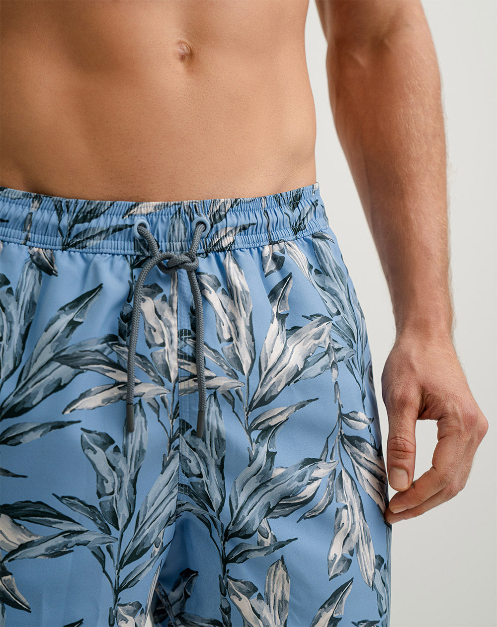 Pantaloneta de baño azul estampada hombre