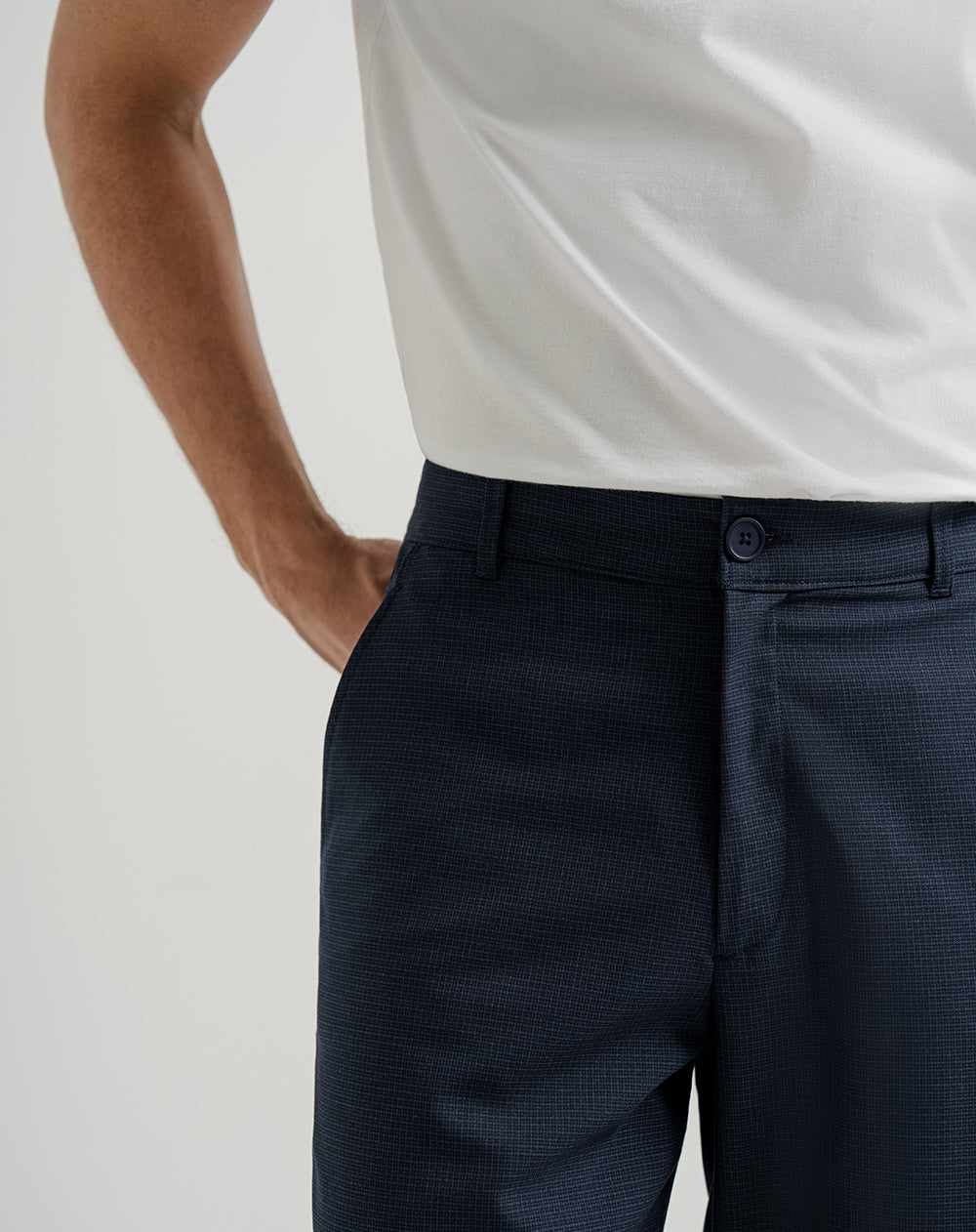 Pantalón regular fit tiro medio azul cuadros