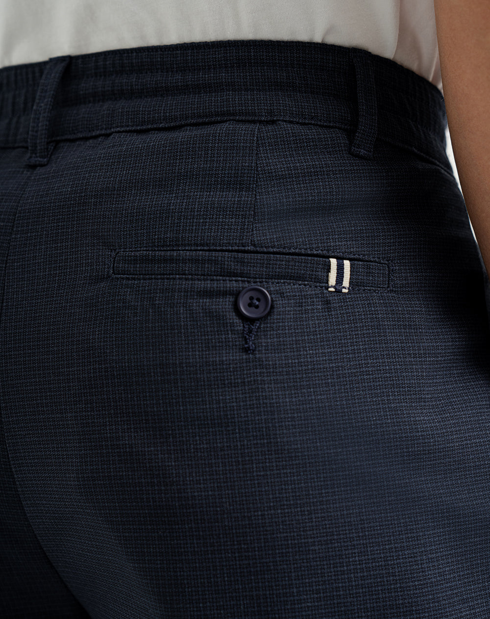 Pantalón regular fit tiro medio azul cuadros