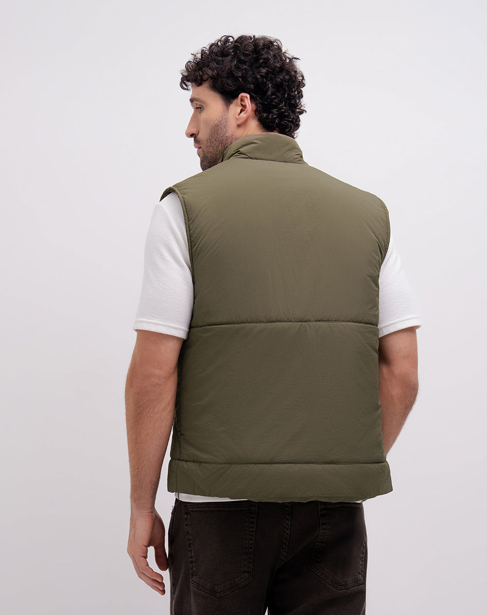 Chaleco confort regular sin capucha café hombre