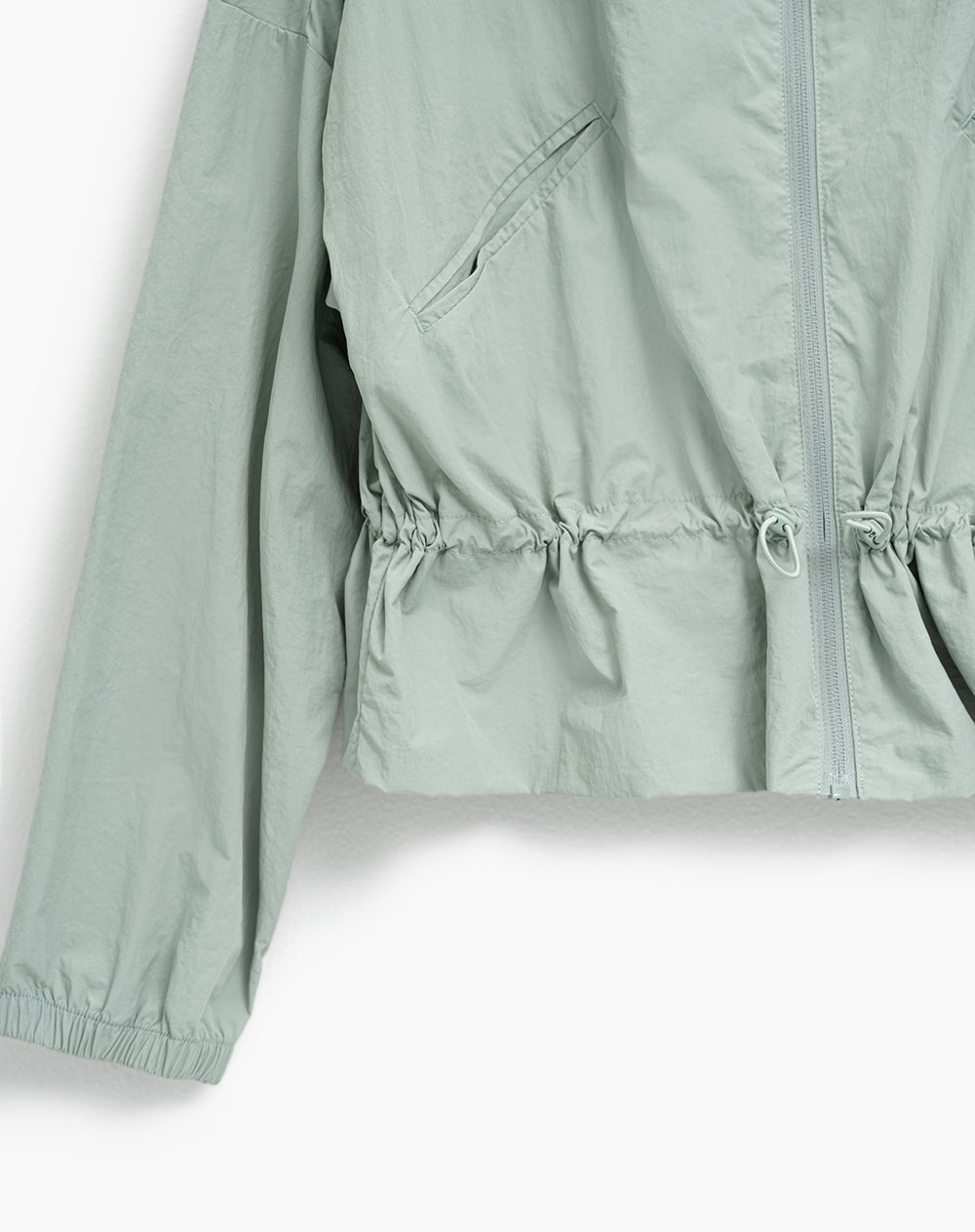 Chaqueta rompevientos regular verde mujer