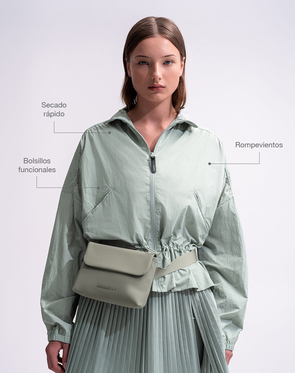 Chaqueta rompevientos regular verde mujer