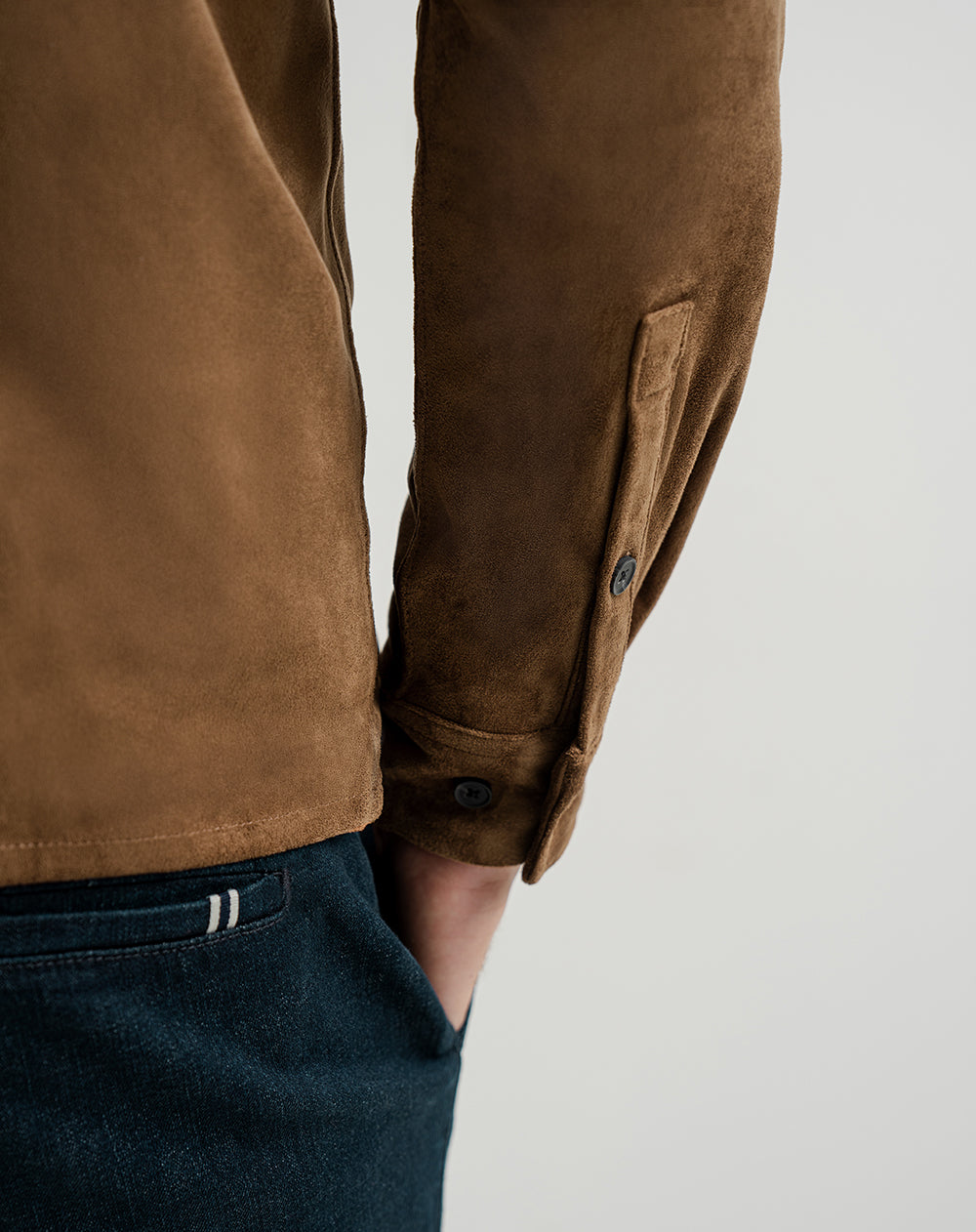 Chaqueta regular efecto gamuza café hombre