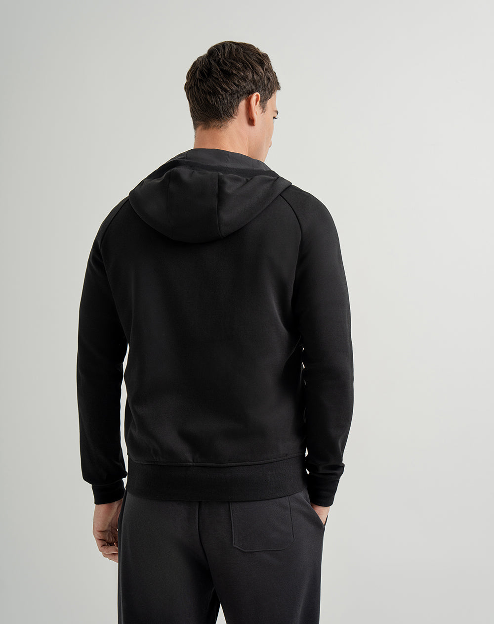 Chaqueta en algodón sostenible con capucha negro para hombre
