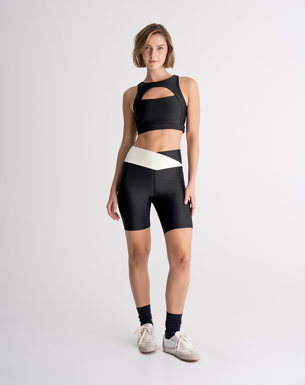 Biker deportivo control humedad negro mujer