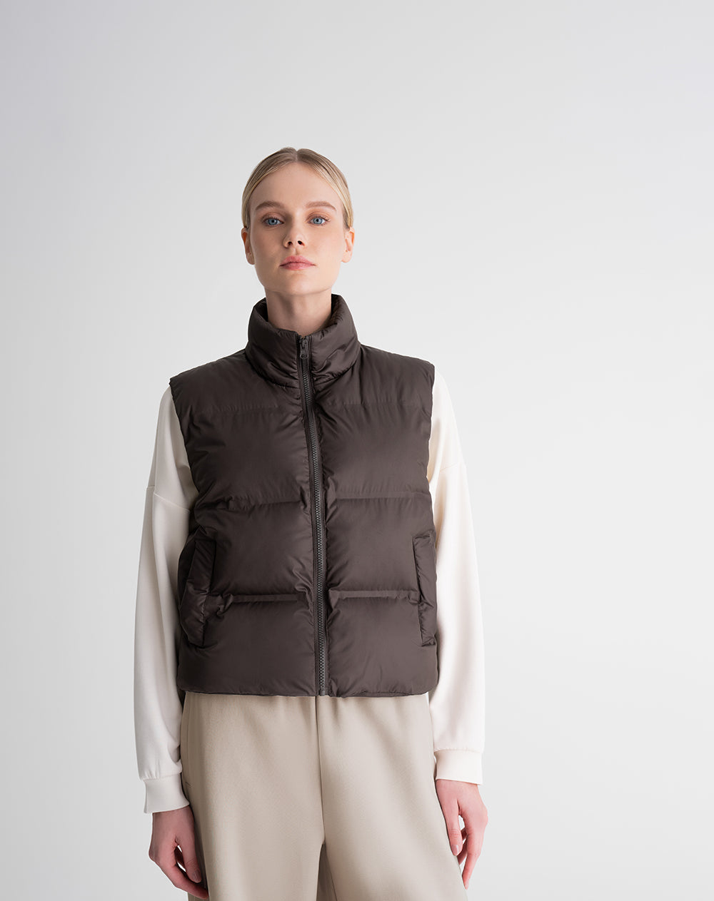 Chaleco bomber sin capucha café mujer