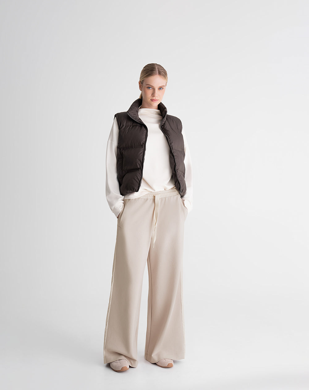 Chaleco bomber sin capucha café mujer