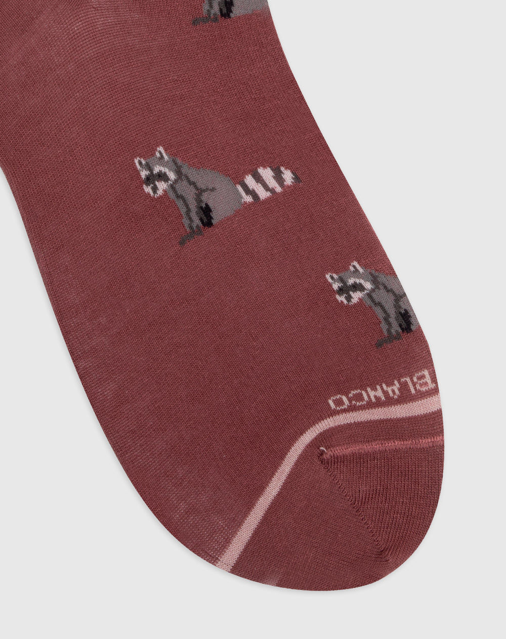 Medias para hombre largas en algodón vino tinto mapaches