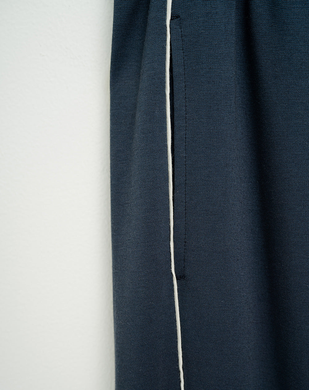 Pantalón algodón sostenible holgado azul oscuro para hombre