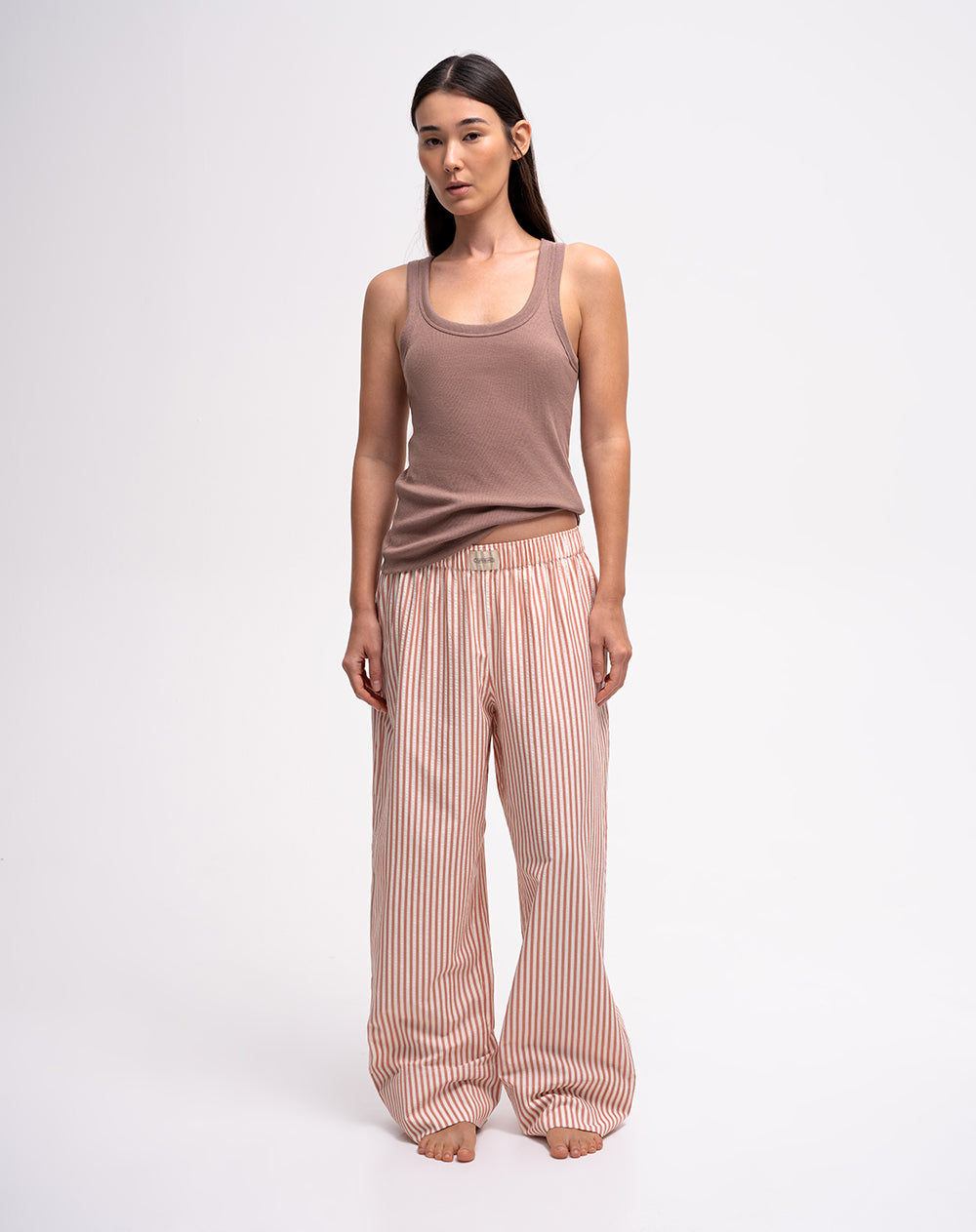 Camiseta esqueleto regular algodón café mujer