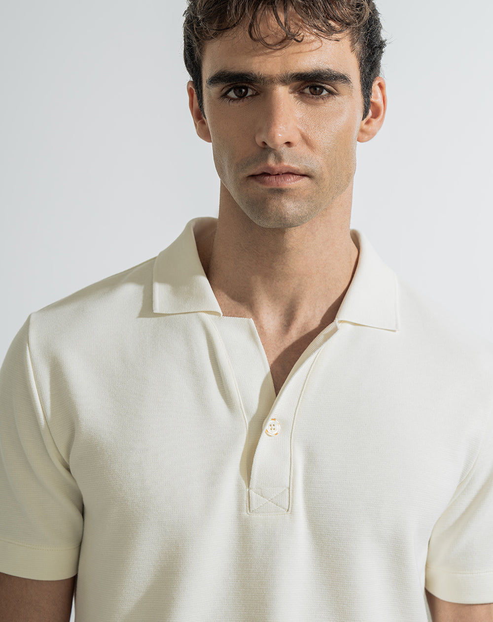 Polo regular algodón crema hombre