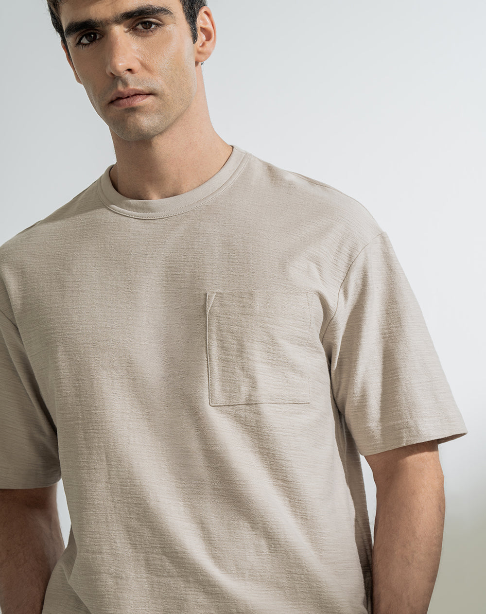 Camiseta regular fit manga corta habana