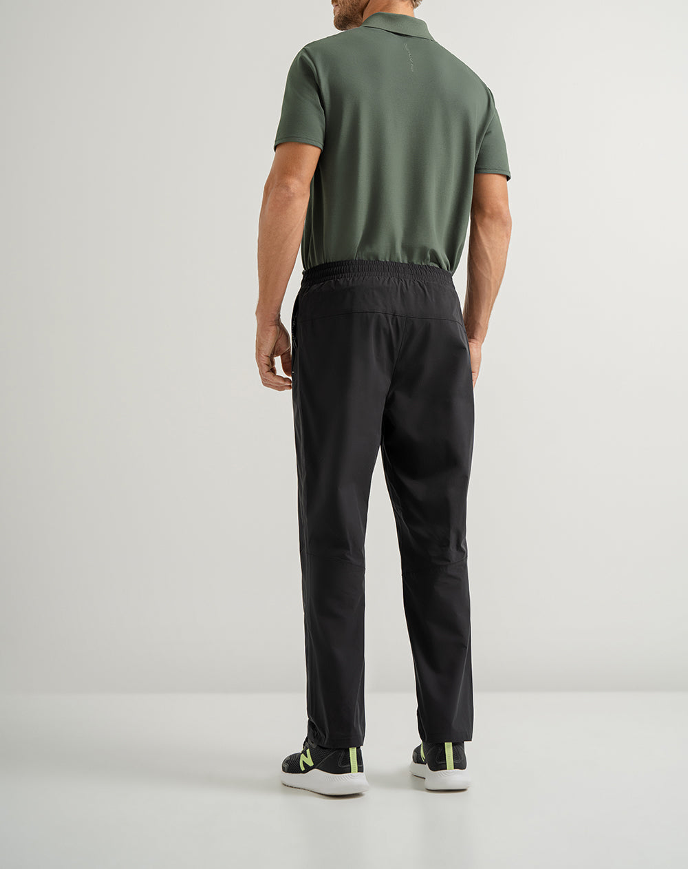 Pantalón regular fit negro