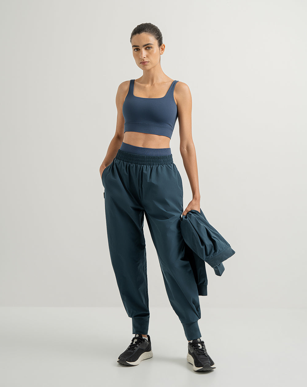 Pantalón regular fit tiro alto azul