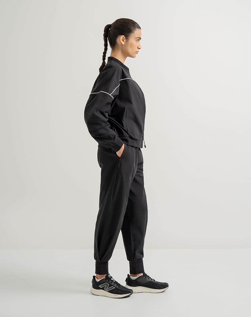 Pantalón regular fit tiro alto negro