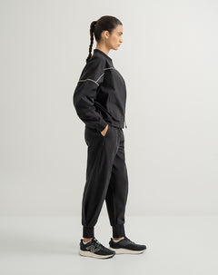 Jogger tiro alto holgado negro para mujer