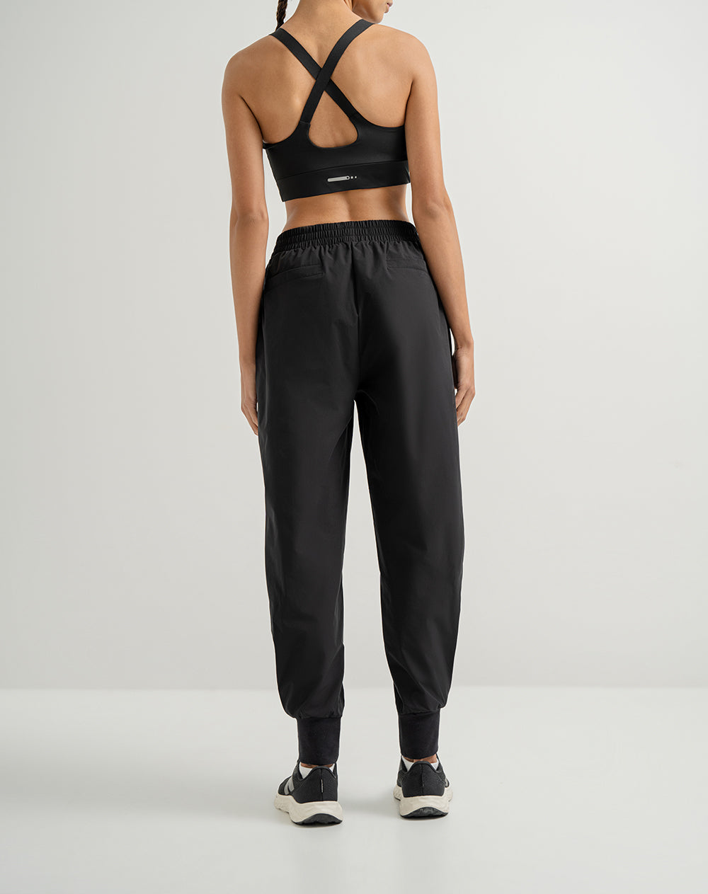 Pantalón regular fit tiro alto negro