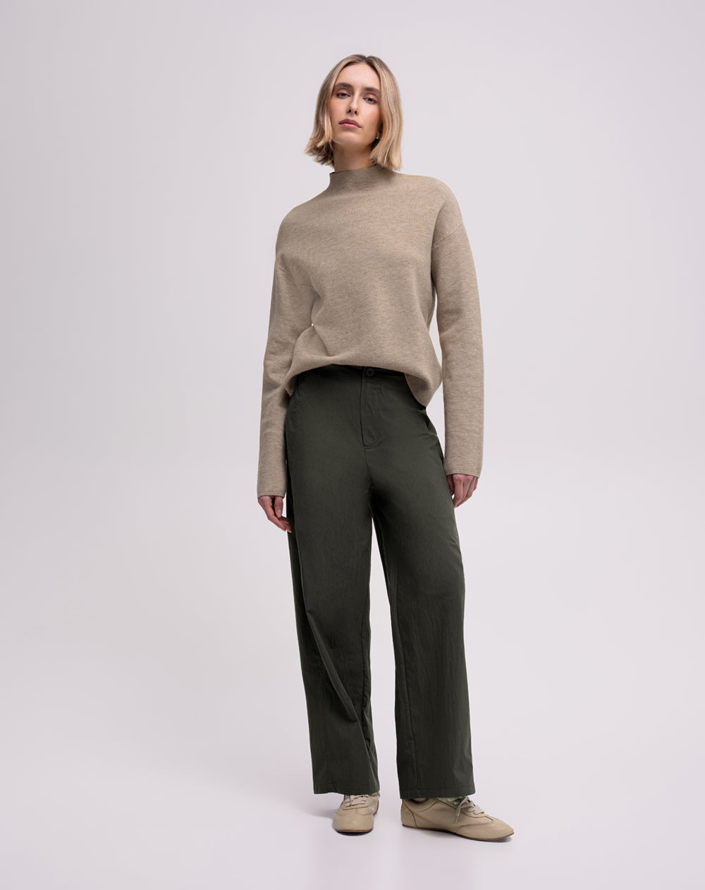 Pantalón regular fit tiro alto verde