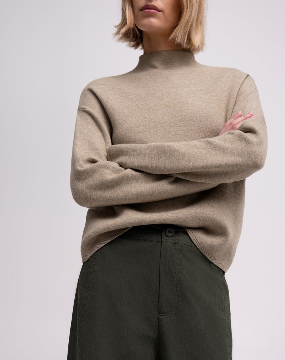 Pantalón regular fit tiro alto verde