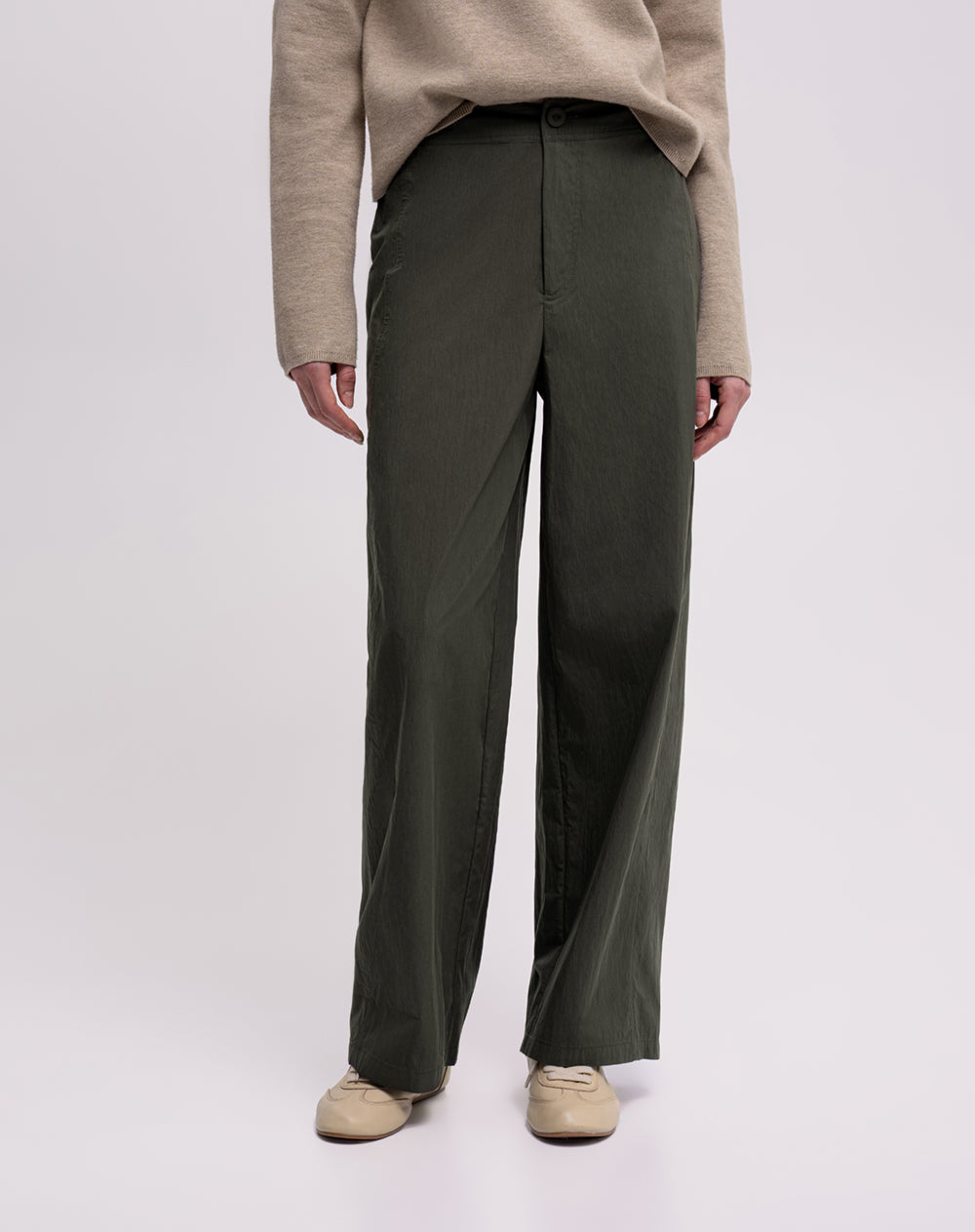 Pantalón regular fit tiro alto verde