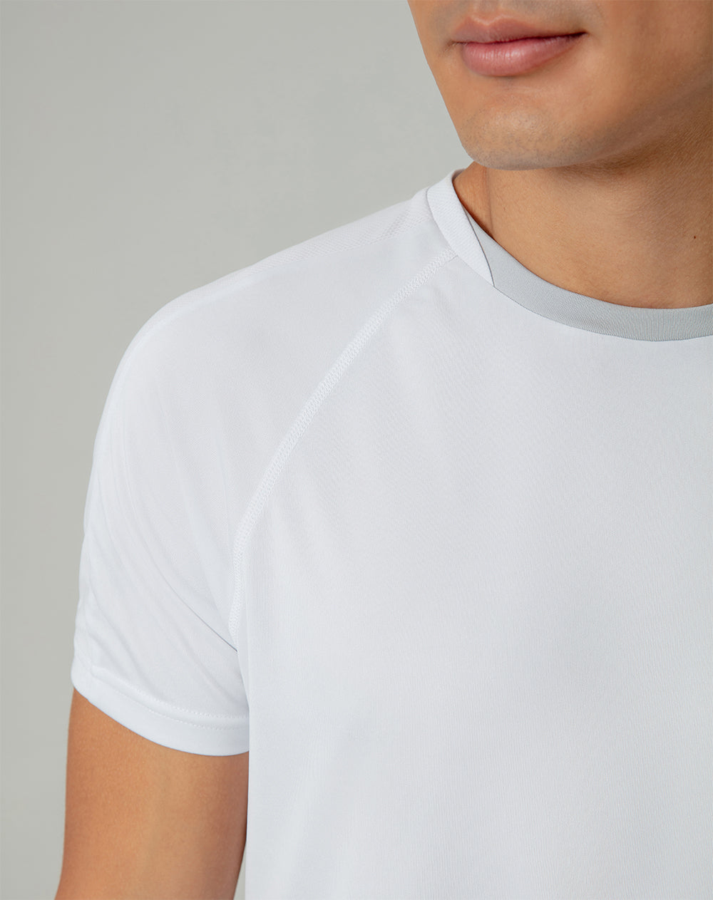 Camiseta deportiva  hombre control humedad blanca