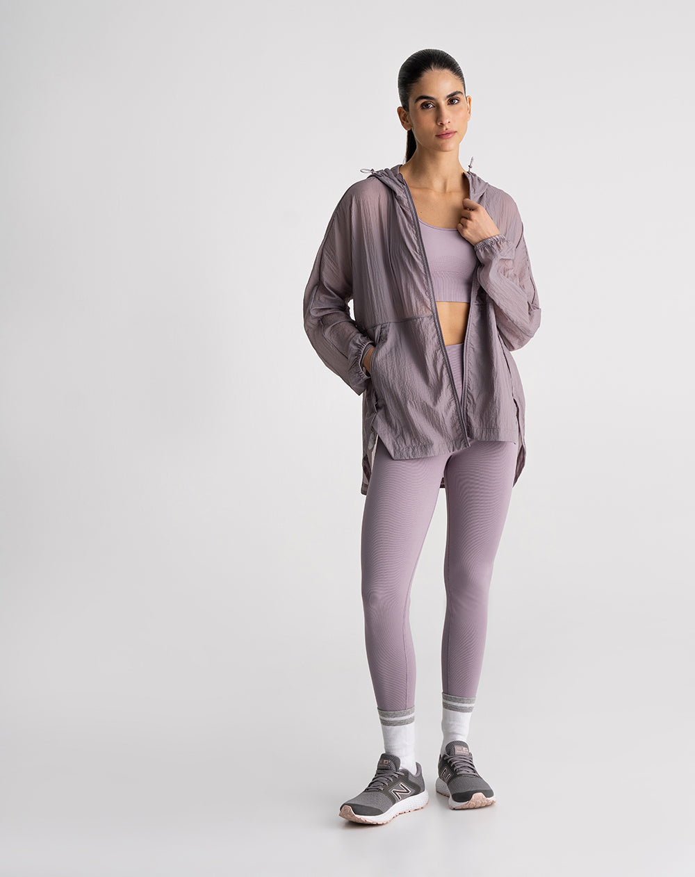 Chaqueta oversized fit con capucha morada