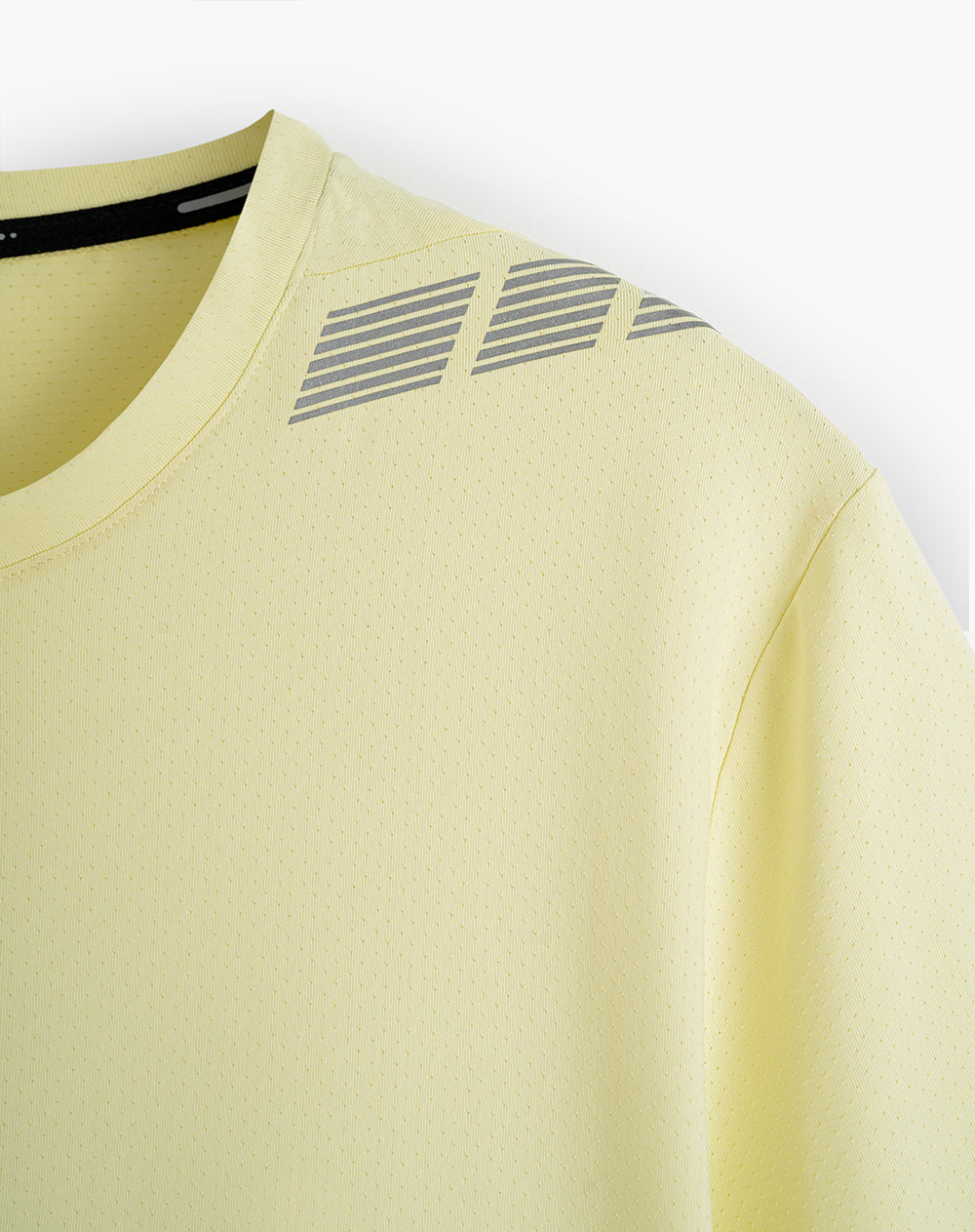 Camiseta deportiva hombre control humedad amarilla