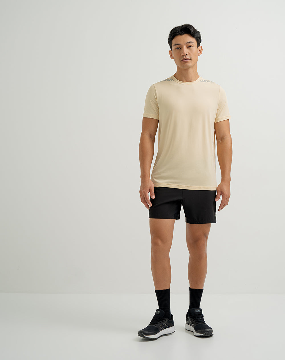 Camiseta deportiva hombre control humedad amarilla