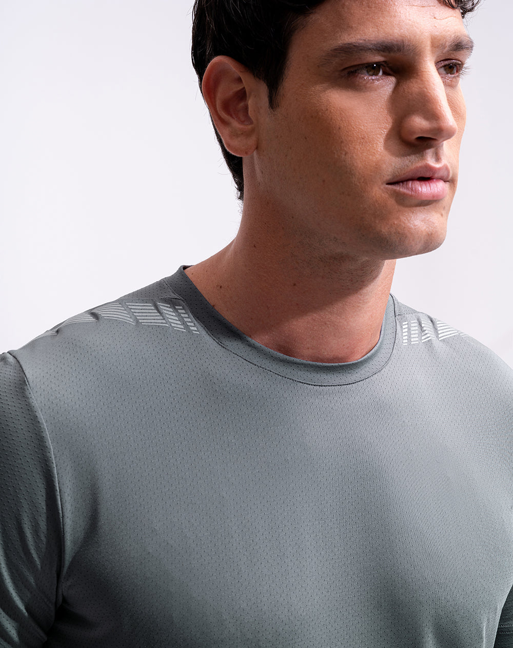 Camiseta deportiva control humedad gris hombre