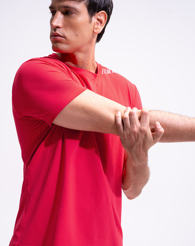 Camiseta deportiva control humedad roja hombre