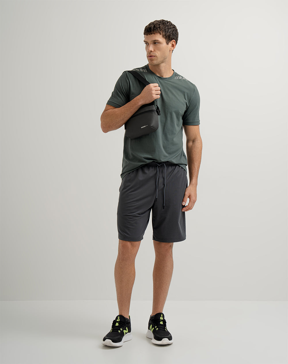 Camiseta deportiva  hombre control humedad verde