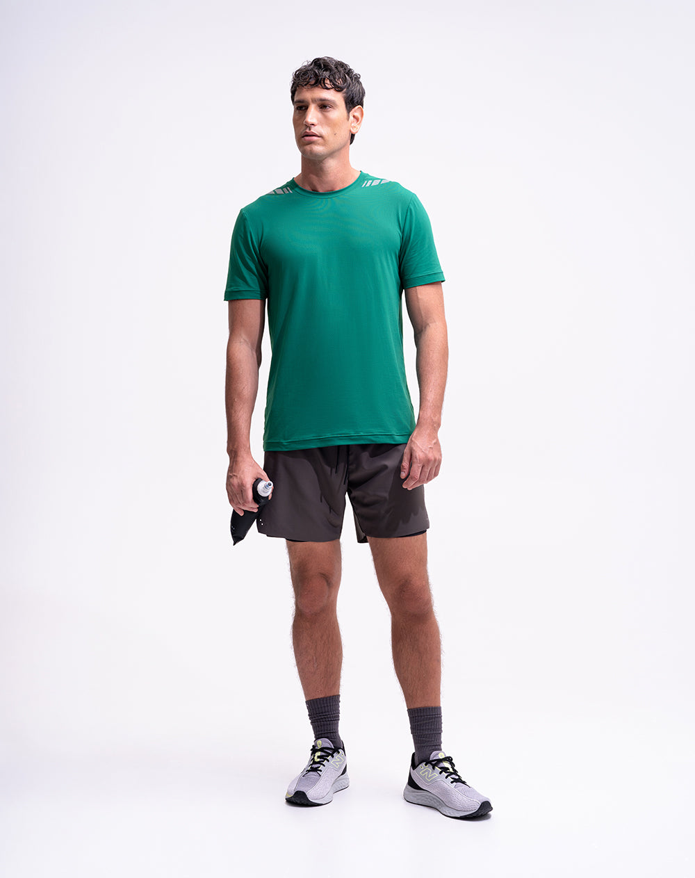 Camiseta deportiva control humedad verde hombre