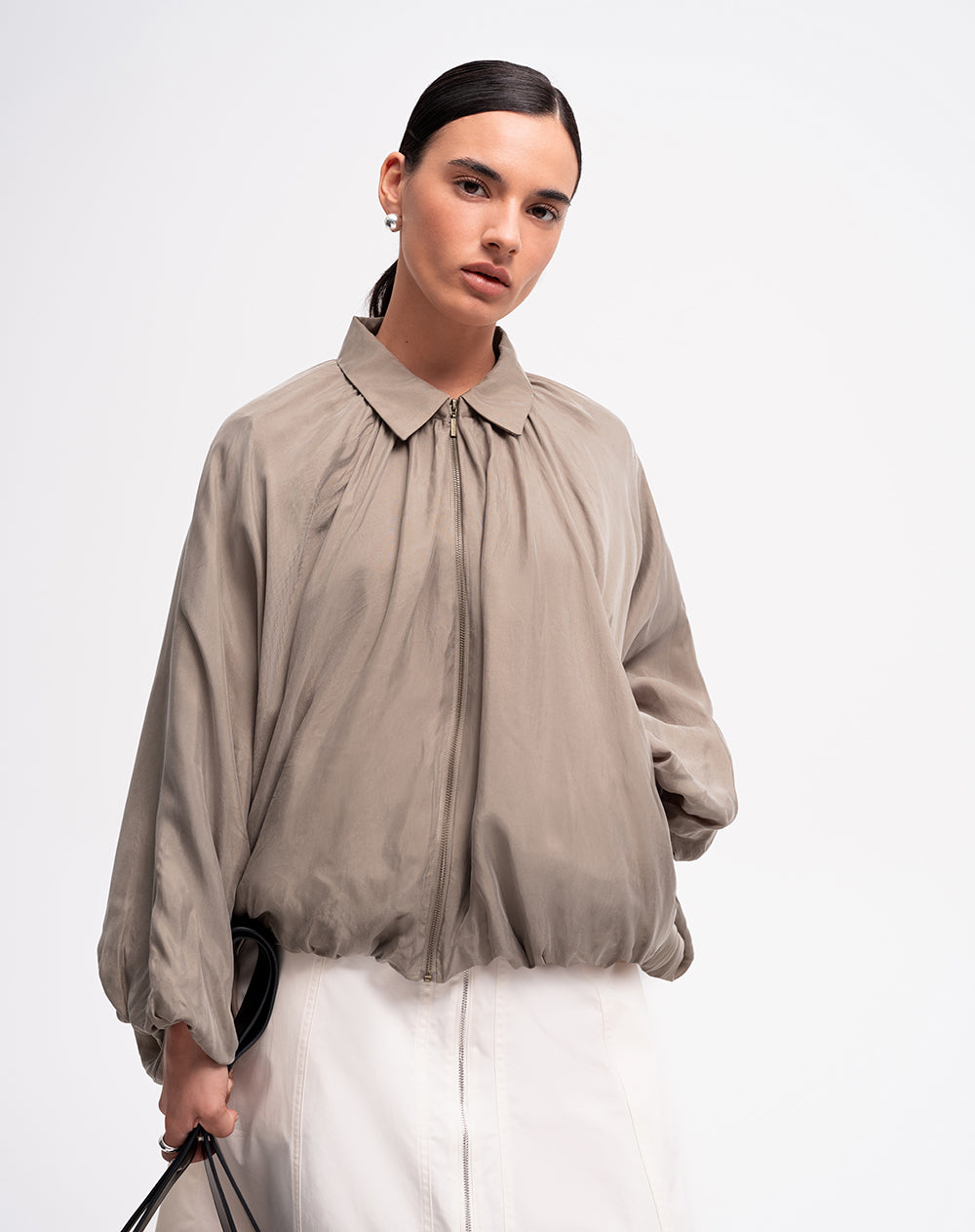 Chaqueta estilo globo oversize café mujer