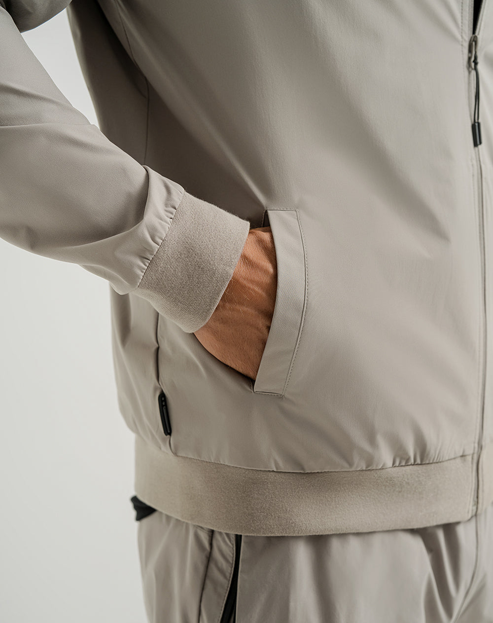 Chaqueta tipo bomber taupe para hombre