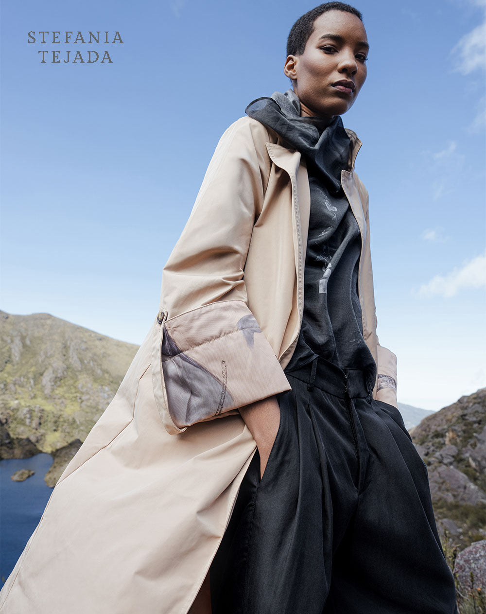 Chaqueta trench coat habano Stefania Tejada