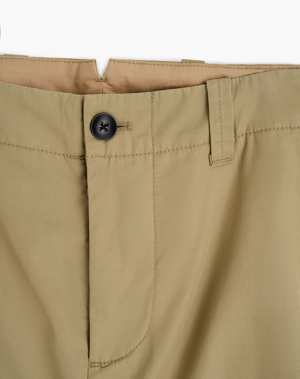 Pantalón regular fit tiro medio en drill cafe