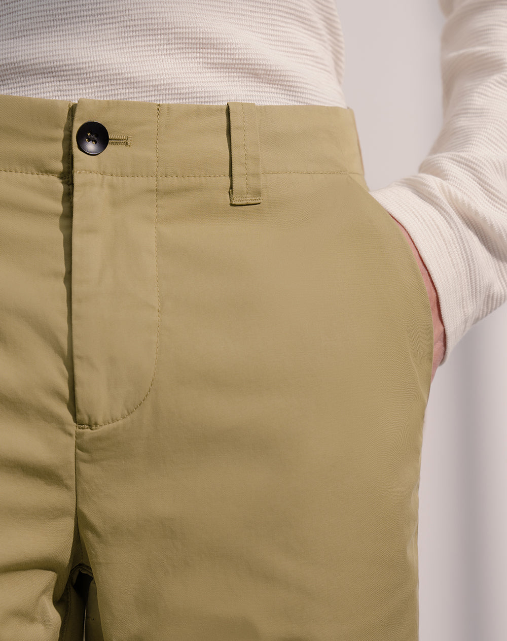 Pantalón regular café hombre